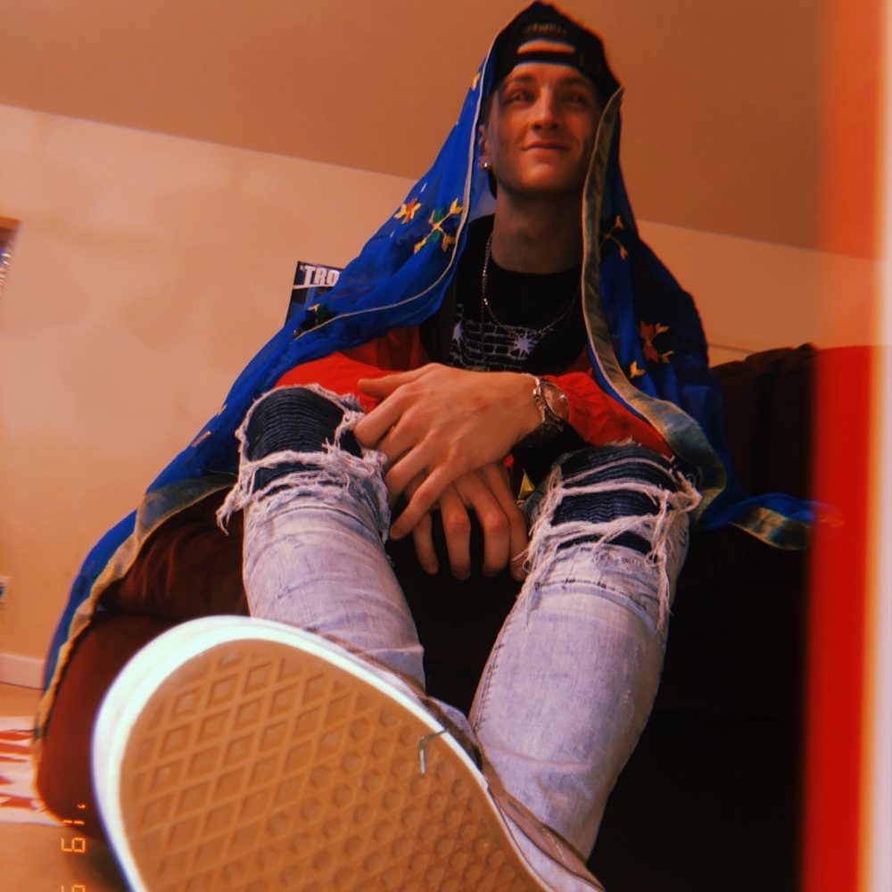 Meet your Posher, Everett